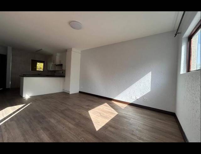 1 BEDROOM TOWNHOUSE FOR SALE IN NEWMARKET